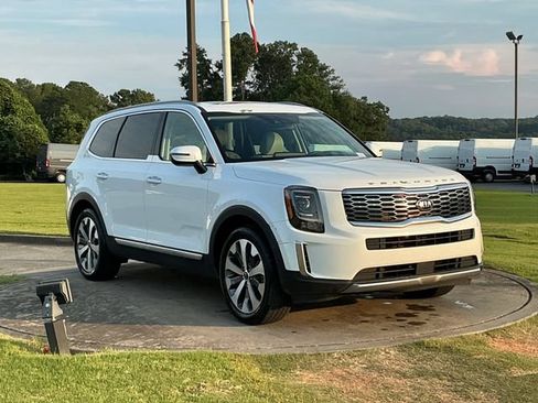 Used 2020 Kia Telluride S w/ S 8 Passenger Seating Package FWD image 9