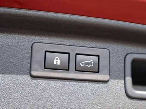Used 2023 Subaru Forester Limited AWD/4WD image 7