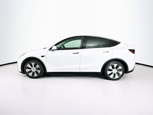 Used 2022 Tesla Model Y Long Range AWD/4WD image 4