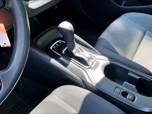 Used 2023 Toyota Corolla LE AWD/4WD image 18