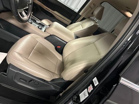 Used 2024 Ford Expedition Max XLT image 12