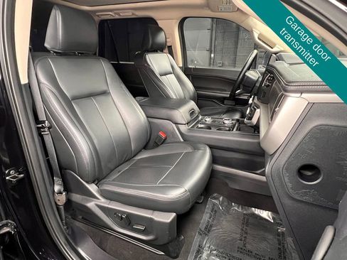 Used 2024 Ford Expedition Max XLT image 7