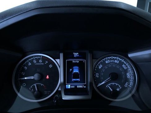 Certified 2022 Toyota Tacoma Limited image 24