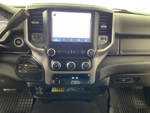 Used 2024 RAM 2500 Big Horn AWD/4WD image 15