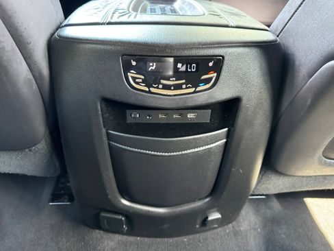 Used 2017 Cadillac Escalade Luxury AWD/4WD image 20