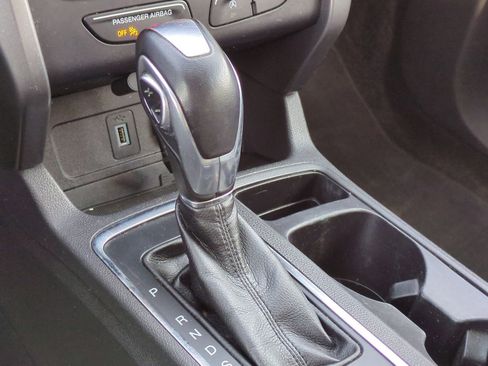 Used 2019 Ford Escape SEL image 34