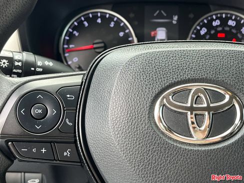 Certified 2020 Toyota RAV4 XLE w/ Convenience Package FWD image 23