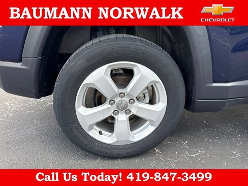 Used 2021 Jeep Compass Latitude w/ Convenience Group AWD/4WD image 22