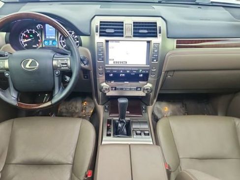 Used 2018 Lexus GX 460 Premium w/ Premium Package image 91