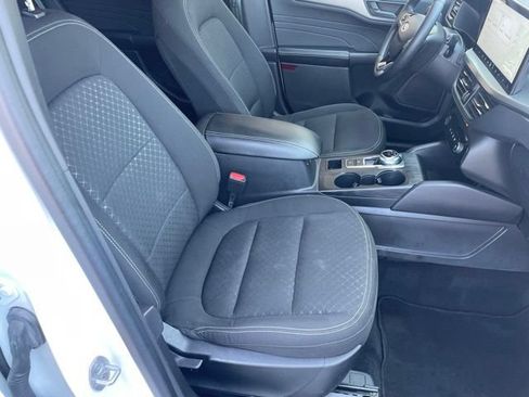 Used 2024 Ford Escape Active w/ Tech Pack #1 AWD/4WD image 39