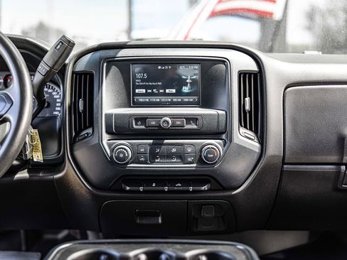 Used 2019 Chevrolet Silverado 2500 W/T AWD/4WD image 32