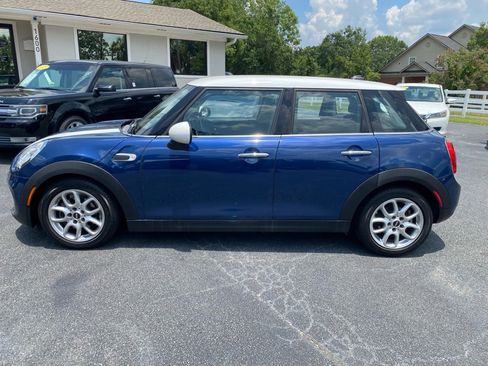 Used 2016 MINI Cooper 4-Door Hardtop image 3