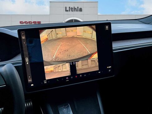 Used 2022 Tesla Model S image 27