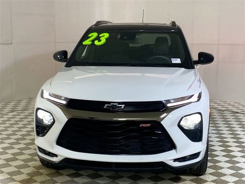 Used 2023 Chevrolet TrailBlazer RS w/ Sun and Liftgate Package image 21
