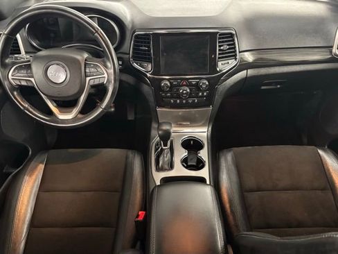 Used 2022 Jeep Grand Cherokee Laredo X RWD image 22