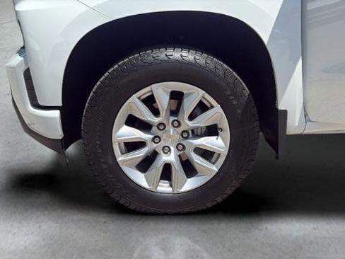 Used 2022 Chevrolet Silverado 1500 Custom w/ Safety Confidence Package AWD/4WD image 34