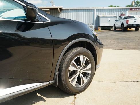 Used 2019 Nissan Murano S AWD/4WD image 18