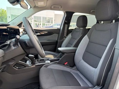 Used 2026 Chevrolet TrailBlazer LT FWD image 16