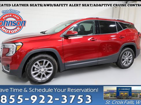 Used 2024 GMC Terrain SLT w/ Infotainment Package II image 1