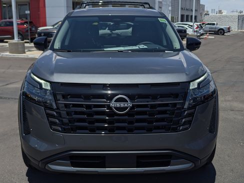 New 2026 Nissan Pathfinder Platinum FWD image 6