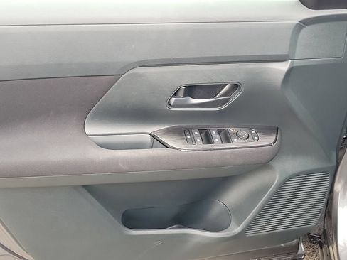 Used 2025 Nissan Kicks S AWD/4WD image 16