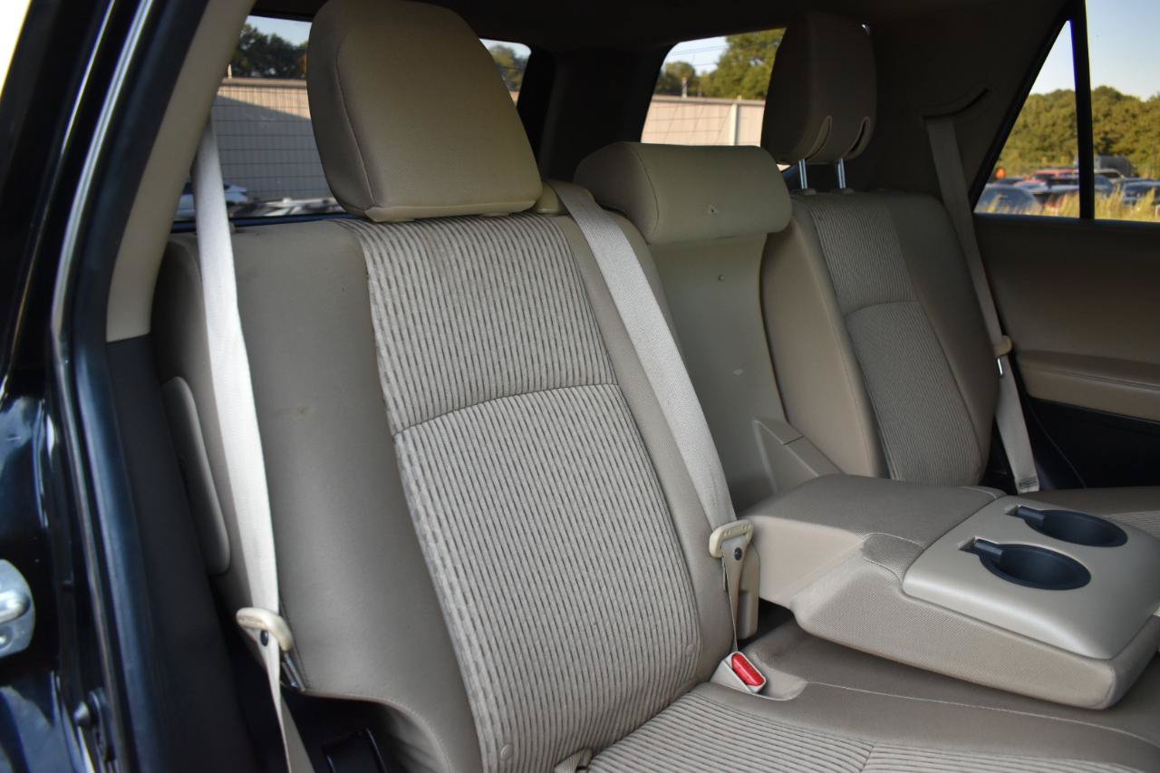 Used 2017 Toyota 4Runner SR5 RWD image 28