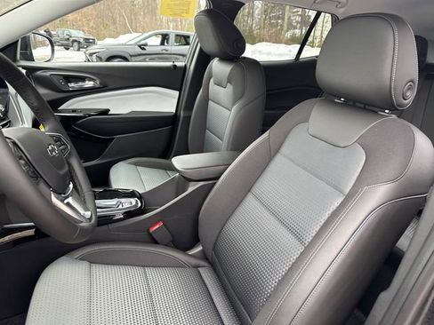 New 2026 Chevrolet Trax LT w/ Driver Confidence Package FWD image 30