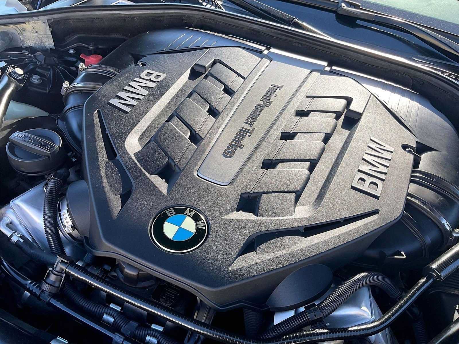 Used 2014 BMW 750Li RWD image 31
