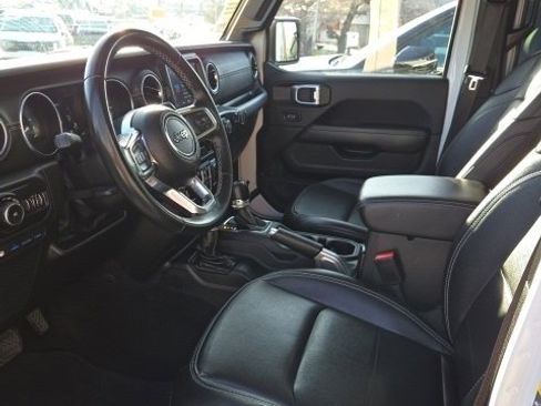 Used 2021 Jeep Wrangler Unlimited Sahara image 9