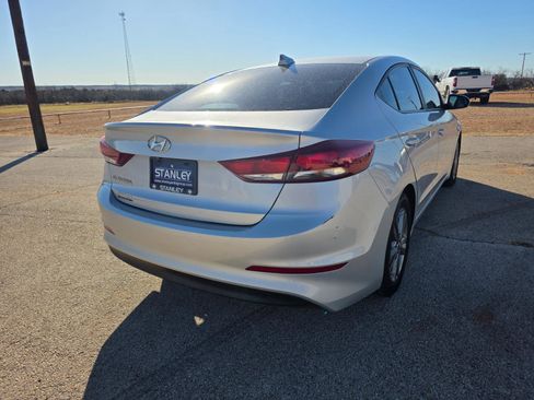 Used 2018 Hyundai Elantra SEL image 3