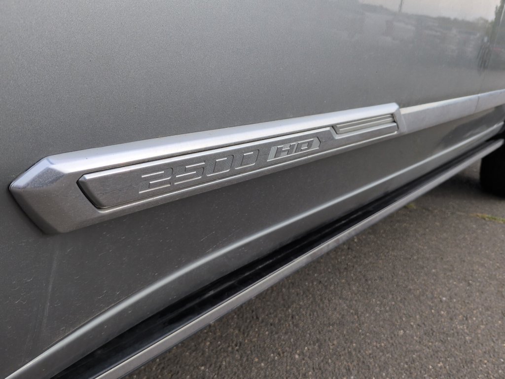 Used 2024 Chevrolet Silverado 2500 High Country w/ High Country Premium Package AWD/4WD image 11