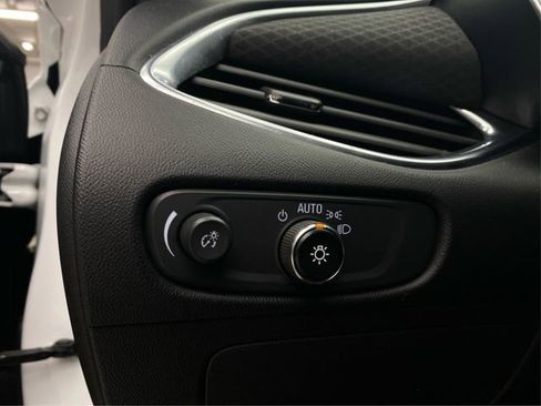 Used 2020 Chevrolet Malibu LT FWD image 21