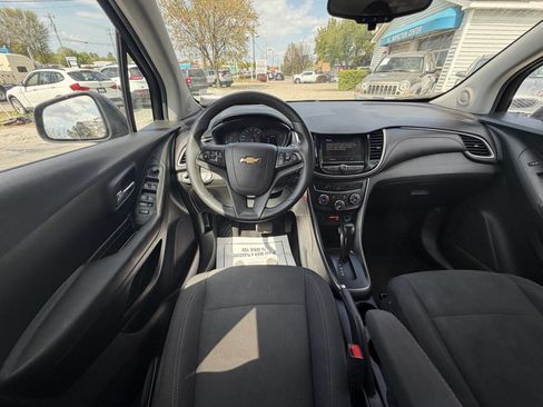 Used 2019 Chevrolet Trax LS w/ Tint and Cruise Package image 23