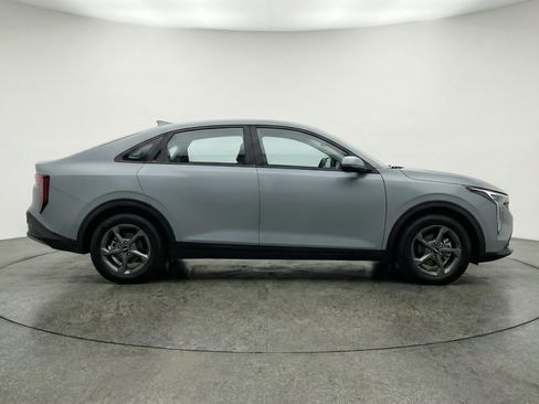 Used 2025 Kia K4 FWD image 11