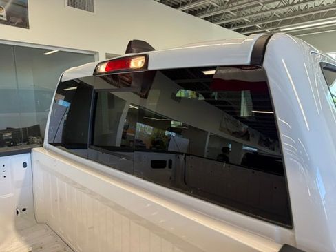 Used 2025 RAM 1500 Big Horn w/ Night Edition AWD/4WD image 17