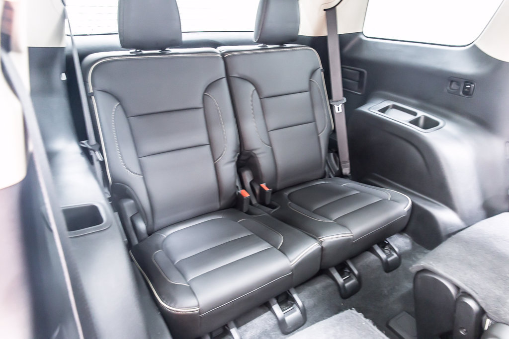 Used 2019 GMC Acadia Denali w/ Technology Package FWD image 34