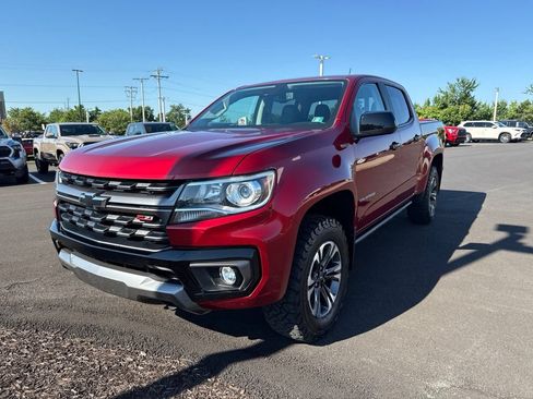 Used 2021 Chevrolet Colorado Z71 w/ Safety Package AWD/4WD image 2