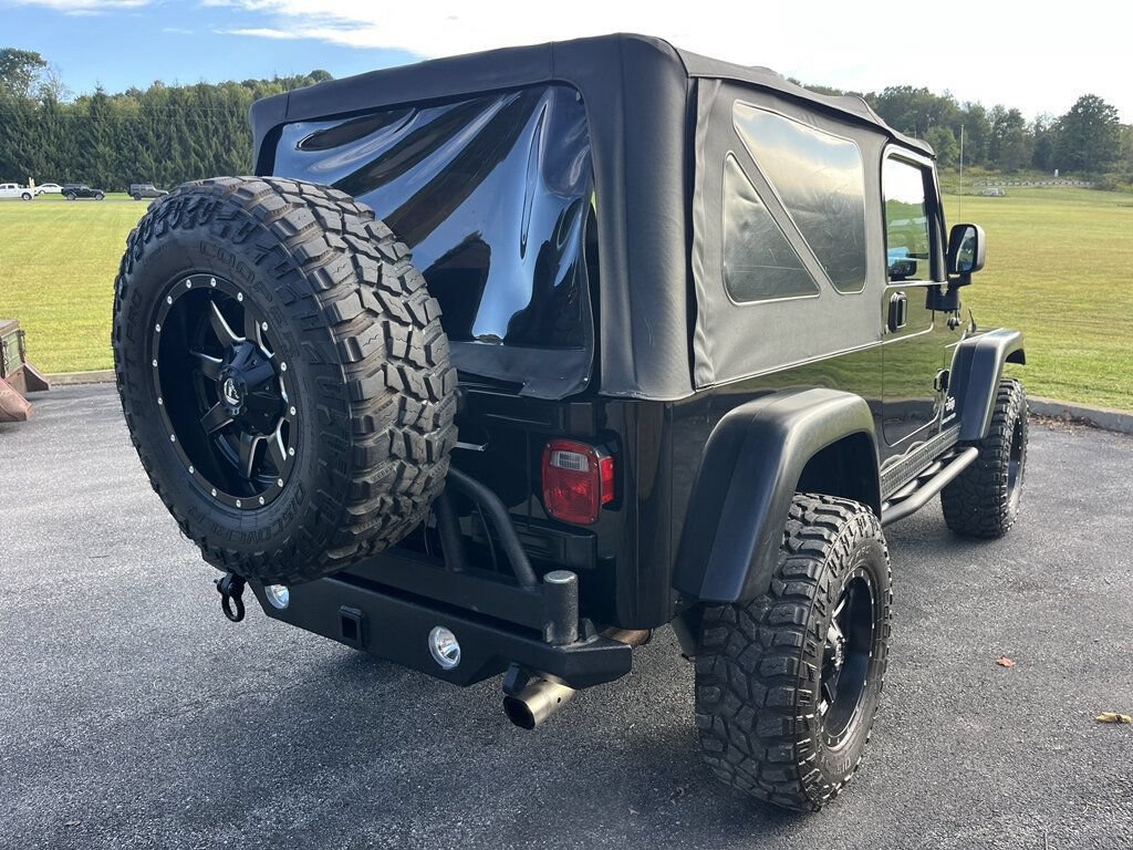 Used 2006 Jeep Wrangler Unlimited Rubicon AWD/4WD image 3