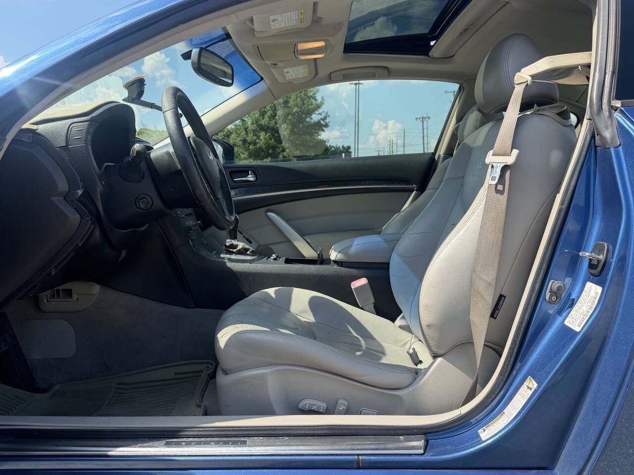 Used 2009 INFINITI G37 x Coupe w/ Premium Pkg AWD/4WD image 10