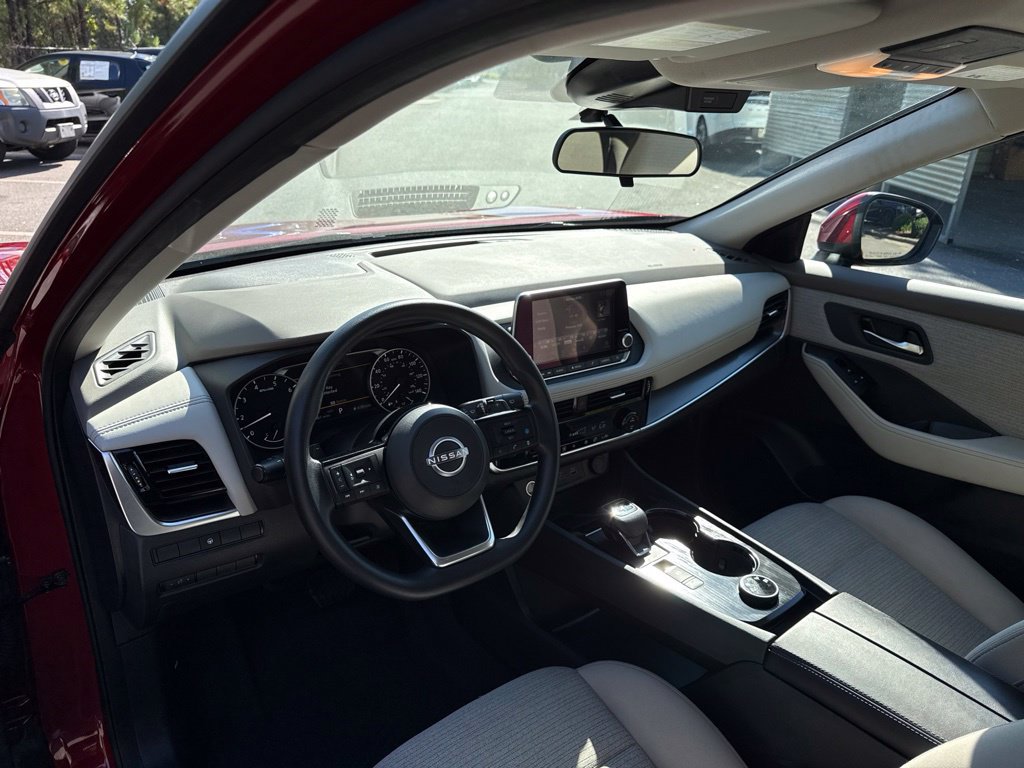 Used 2023 Nissan Rogue SV AWD/4WD image 14