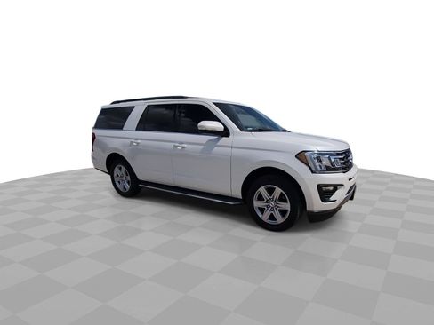 Used 2018 Ford Expedition Max XLT w/ Equipment Group 202A RWD image 2