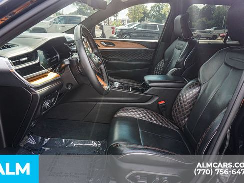 Used 2022 Jeep Grand Cherokee Summit AWD/4WD image 21