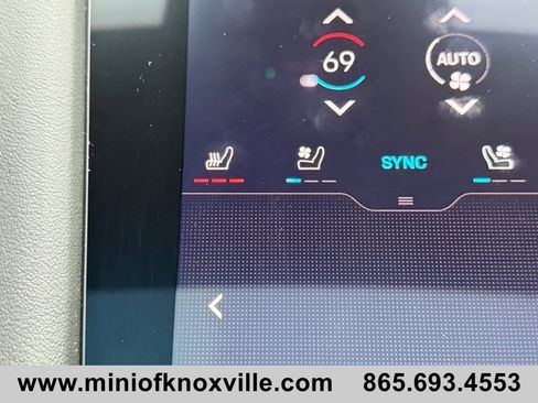 Used 2023 Porsche Taycan image 23