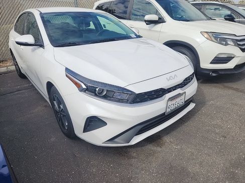 Certified 2023 Kia Forte LXS w/ LXS Technology Package FWD image 1