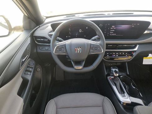 New 2026 Buick Envista Avenir image 18