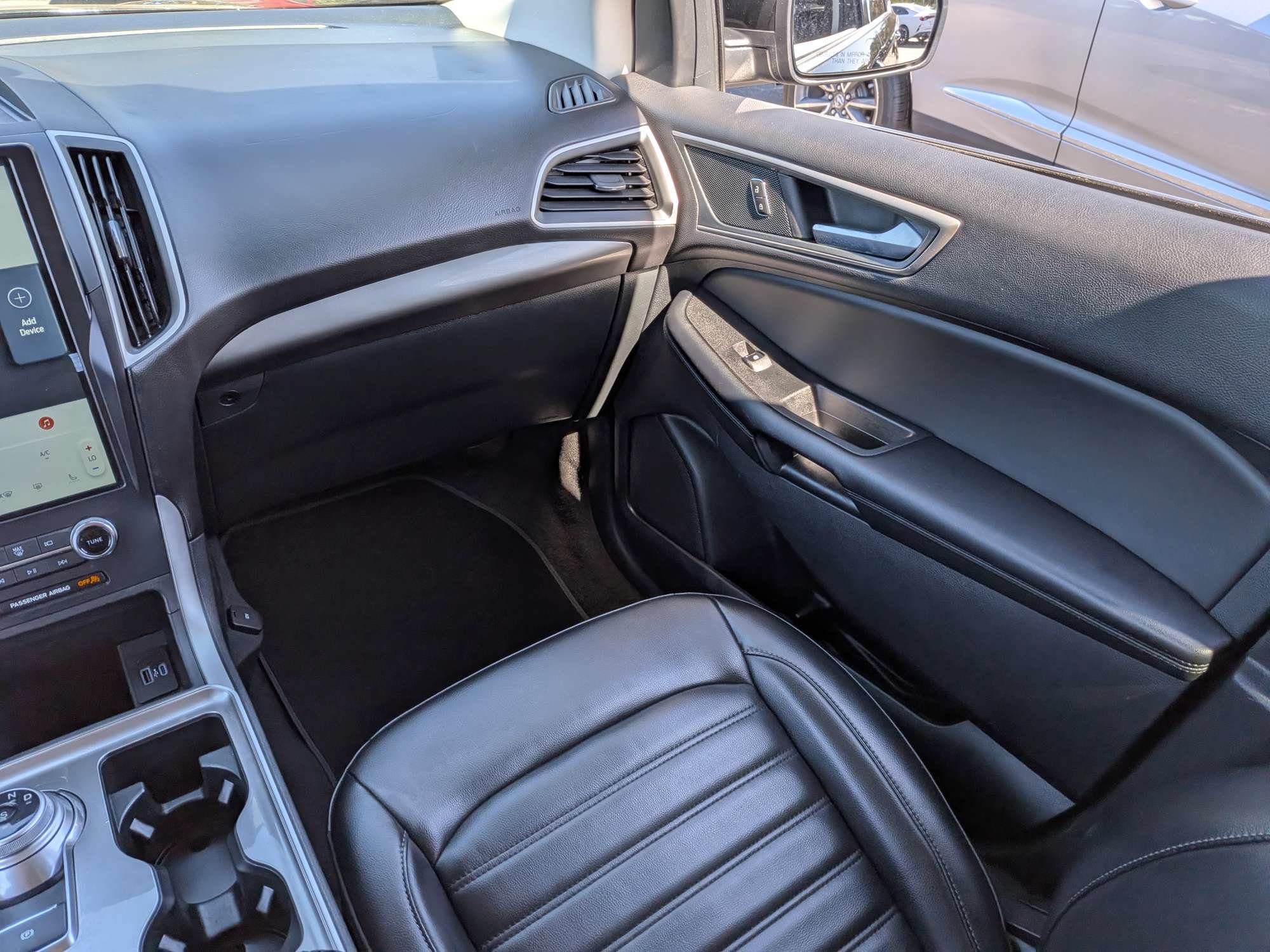 Used 2024 Ford Edge SEL AWD/4WD image 16