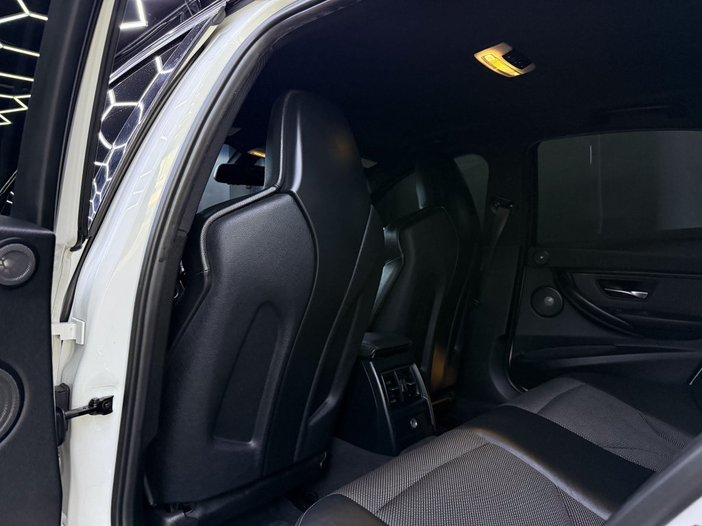 Used 2016 BMW M3 RWD image 17