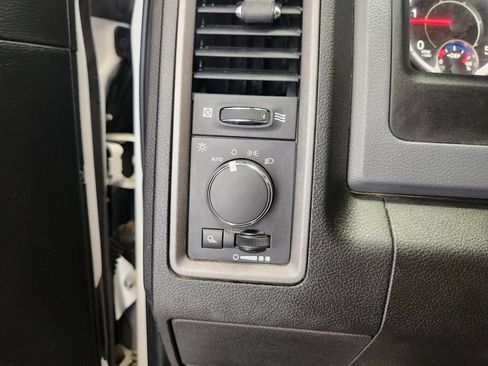 Used 2018 RAM 2500 Tradesman w/ Chrome Appearance Group AWD/4WD image 21
