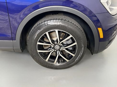Used 2021 Volkswagen Tiguan SE FWD image 32