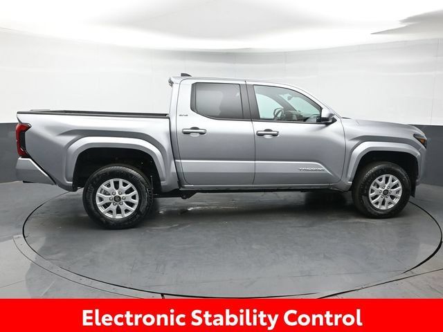 Certified 2026 Toyota Tacoma SR5 AWD/4WD image 8